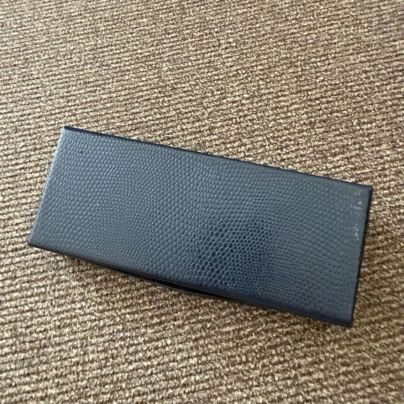 Brooks Brothers Eyeglass Case Hard Shell Blue Magnetic W/glass Cloth - Picture 2 of 4